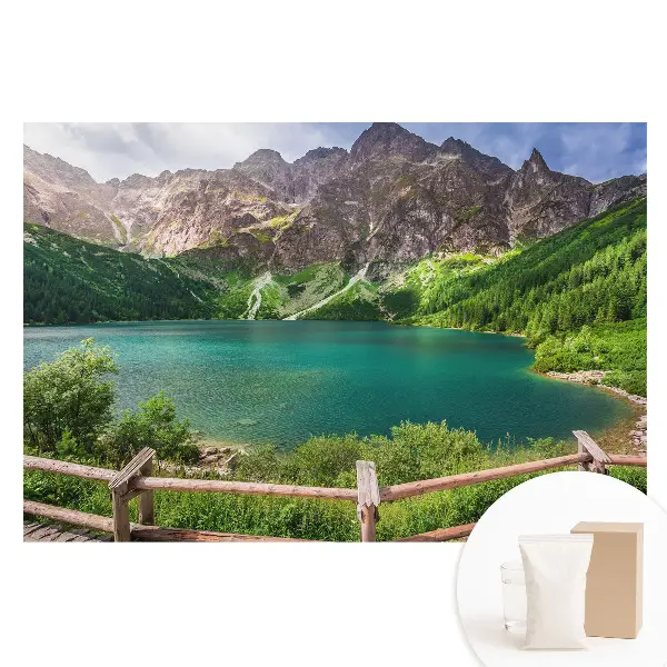 Tapet fototapet nețesut cu lac de munte înconjurat de verdeață