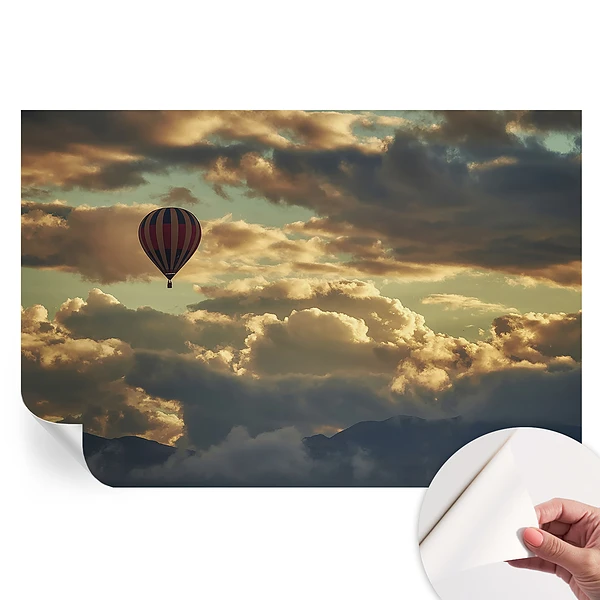 Fototapet modern pentru sufragerie cu balon în nori