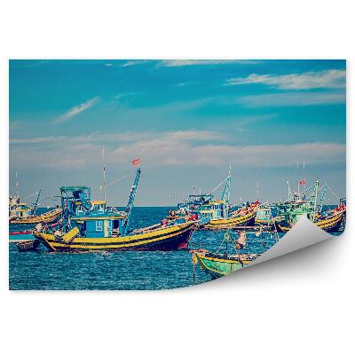Fototapet pentru perete Barci de pescuit colorate în apă