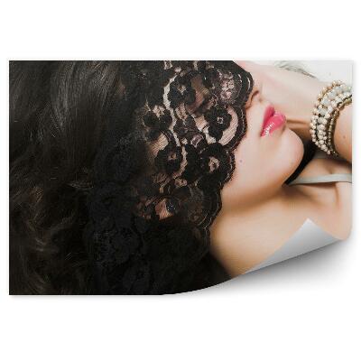 Fototapet perete Fată cu mască de corp din dantelă