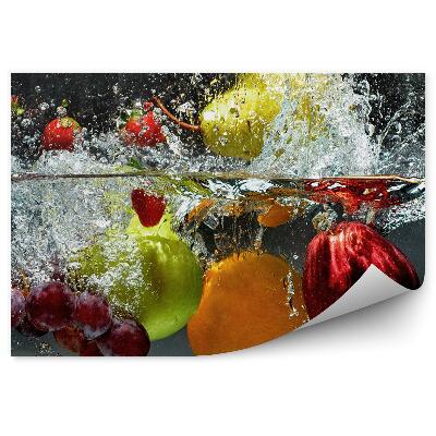 Fototapet pentru perete Fructele în apă stropesc fundal întunecat proaspăt sănătos