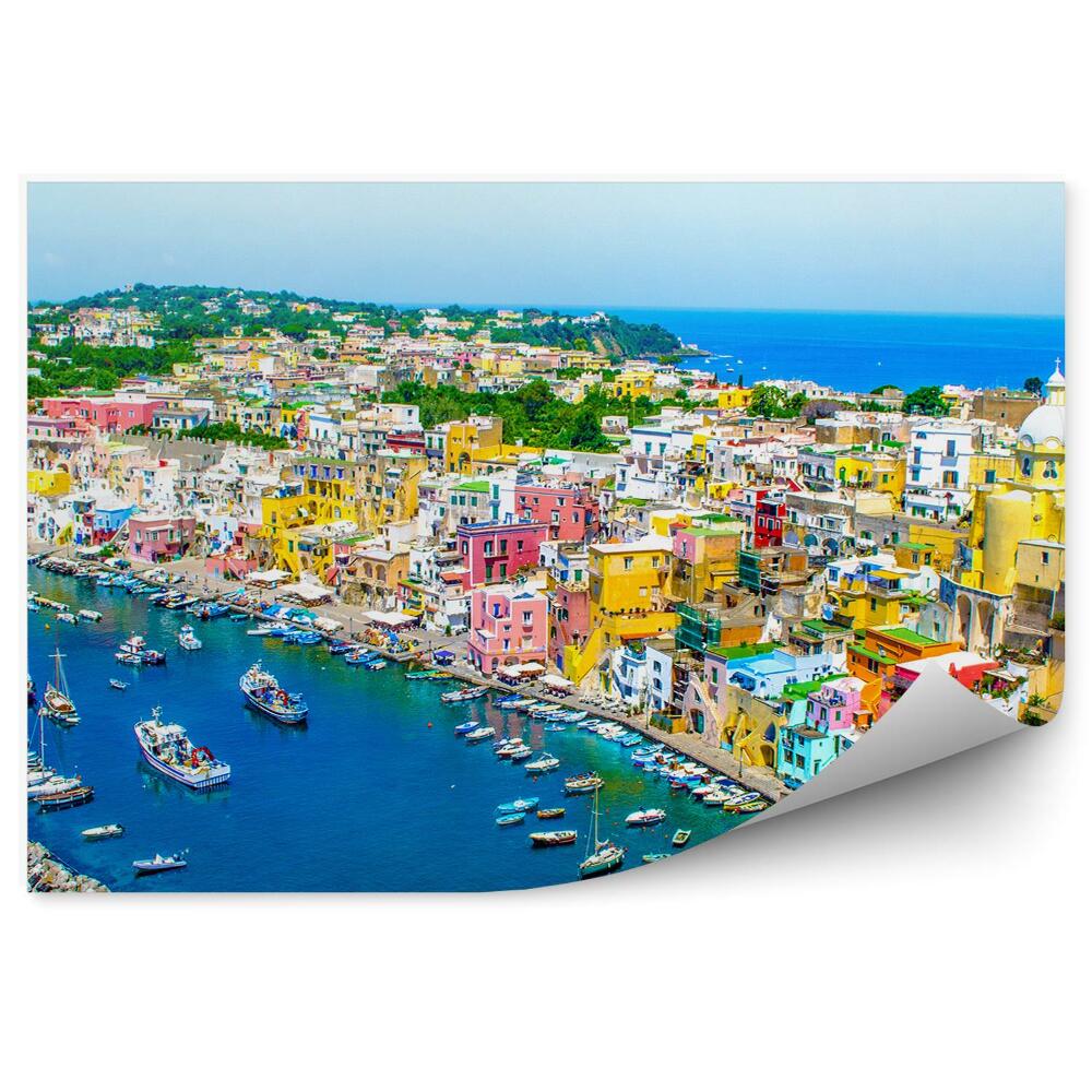 Fototapet vintage Bărcile colorate ale orașului găzduiesc arhitectura