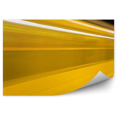 Fototapet vintage Lumină galbenă de mișcare a trenului de metrou