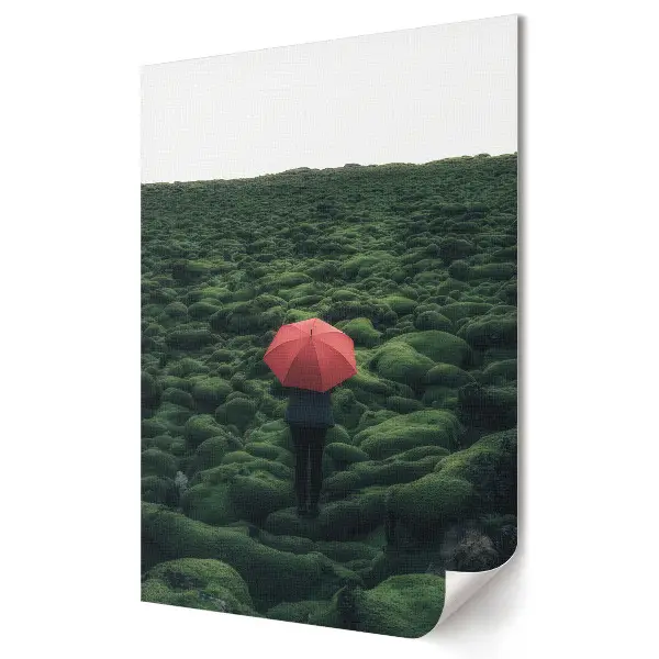 Tablou canvas cu umbrelă roșie în peisaj verde