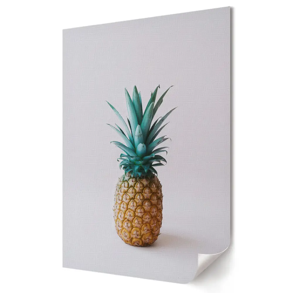 Poster de perete cu ananas colorat pe fundal minimalist