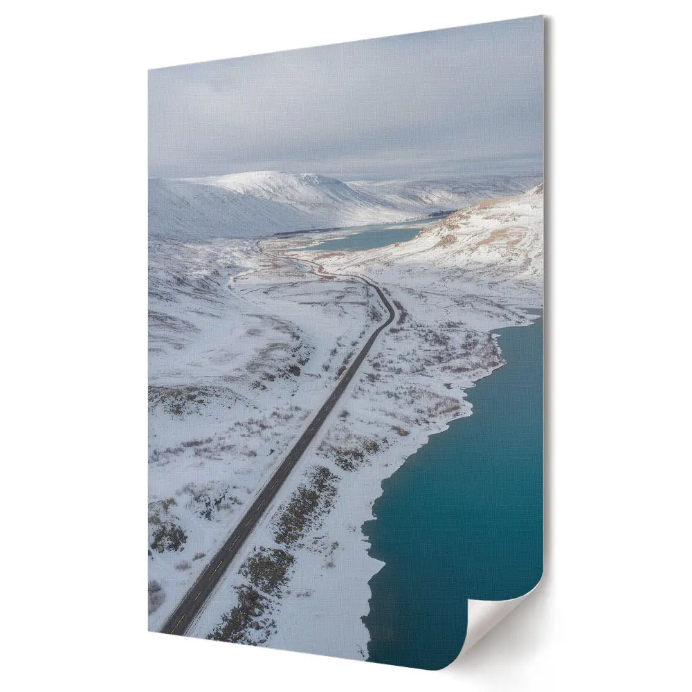 Tablou canvas cu peisaj de iarnă pe un lac de munte