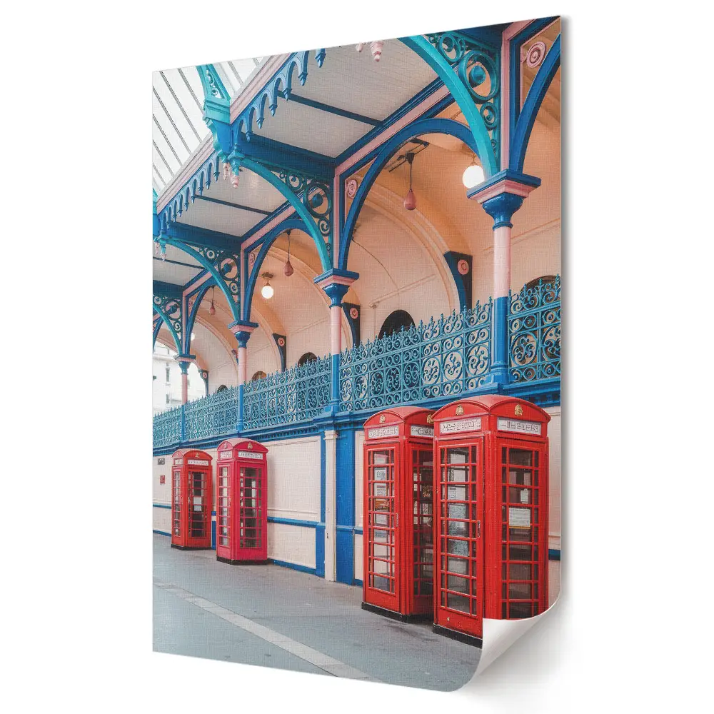Poster decorativ cu cabine telefonice colorate din Londra
