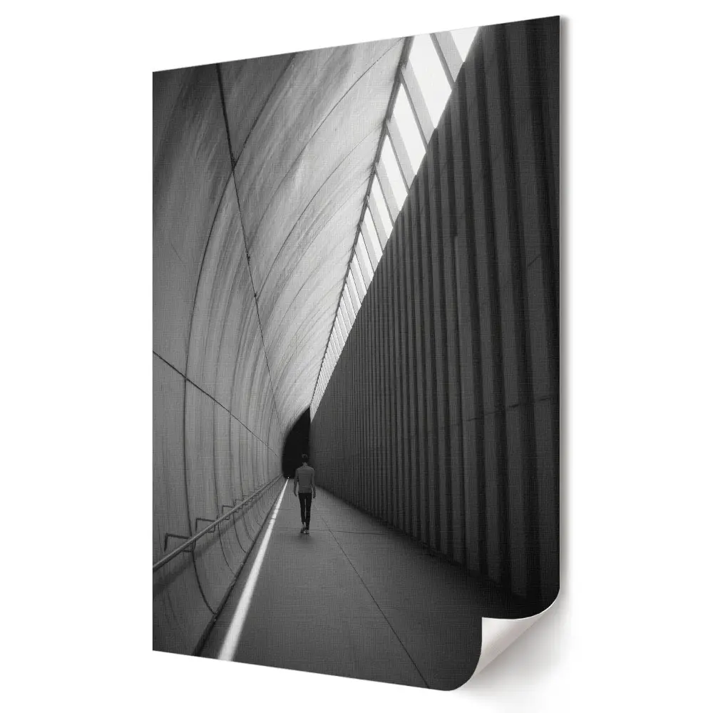 Tablou canvas O călătorie solitară printr-un tunel întunecat