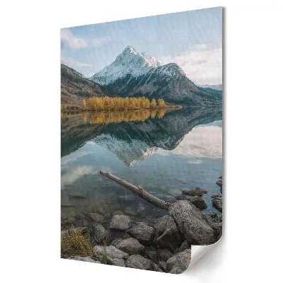 Poster decorativ Reflecție pașnică a munților în lac
