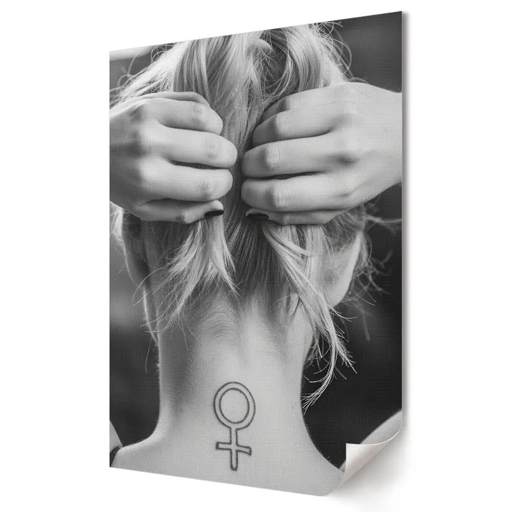 Tablou canvas Puterea feminității într-o formă simplă