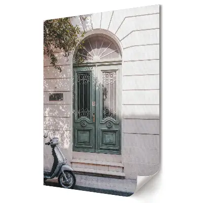 Tablou canvas cu grafică murală reprezentând uși verzi într-o atmosferă urbană