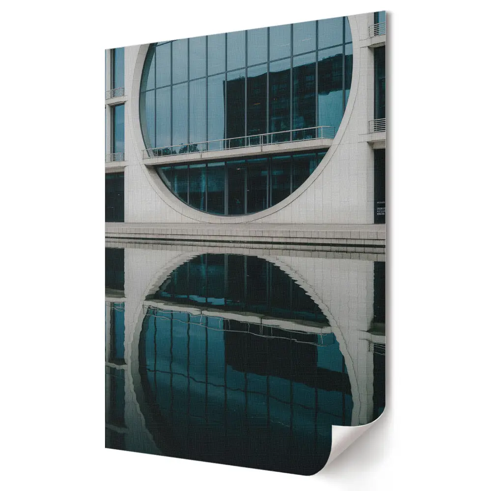 Tablou canvas cu arhitectură modernă reflectată în apă
