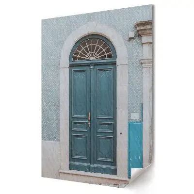 Tablou canvas cu grafică murală reprezentând uși albastre elegante în arhitectură