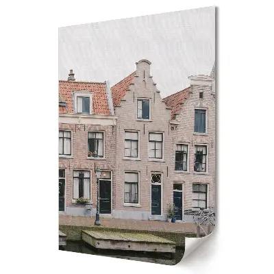 Poster decorativ Case fermecătoare lângă canal