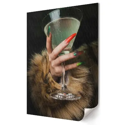 Poster de perete O seară elegantă cu un cocktail în mână