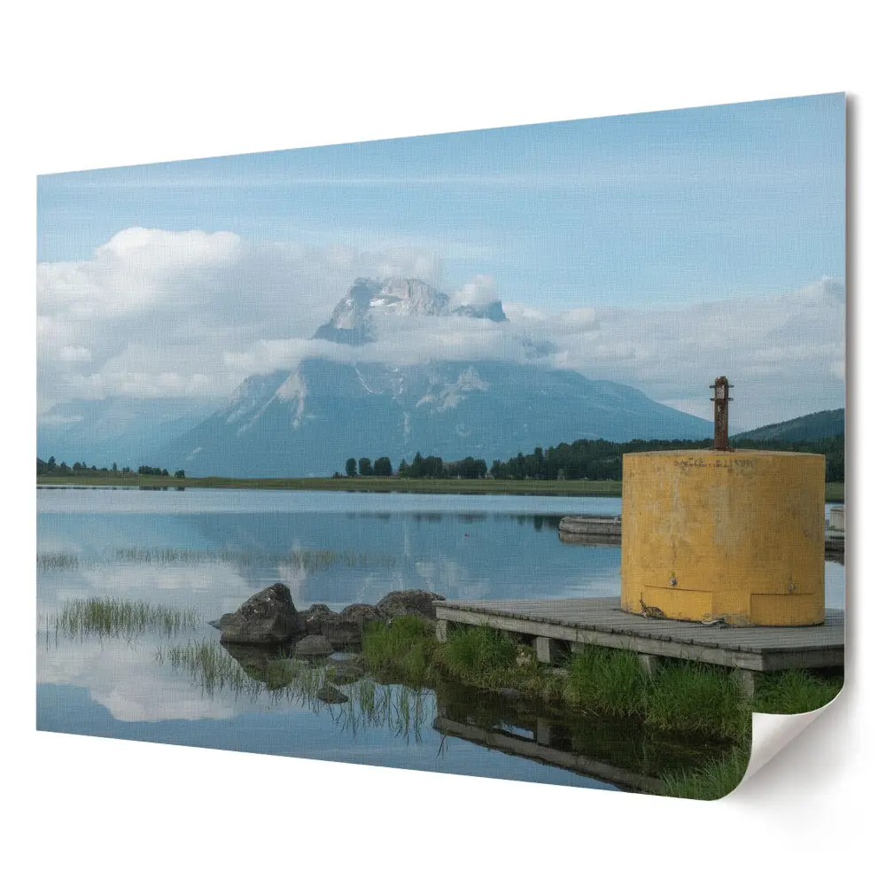Poster decorativ pentru living Un lac liniștit cu fundal muntos