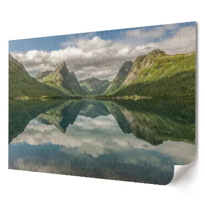 Poster pentru living cu reflexia munților într-un lac liniștit