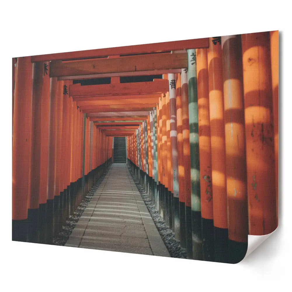Tablou canvas modern O cale printre stâlpii torii din cărămidă