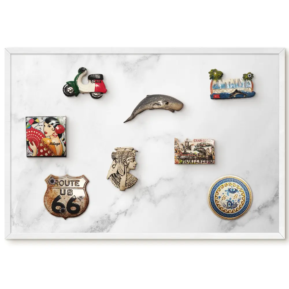 Panou magnetic înrămat cu model de marmură în nuanțe de gri și alb