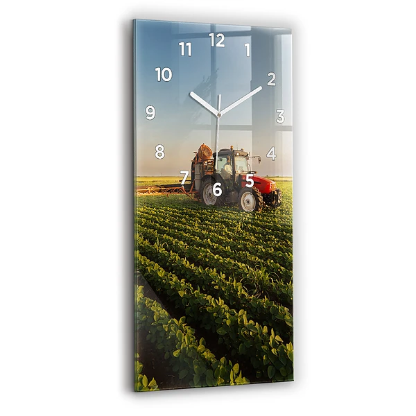 Ceas de sticlă pe perete vertical Tractor Într-Un Câmp Agricol